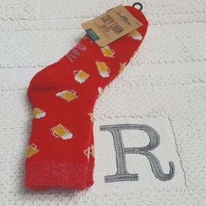 NORTHEAST OUTFITTERS COZY CABIN SOCKS/ MUGS/GAME DAY